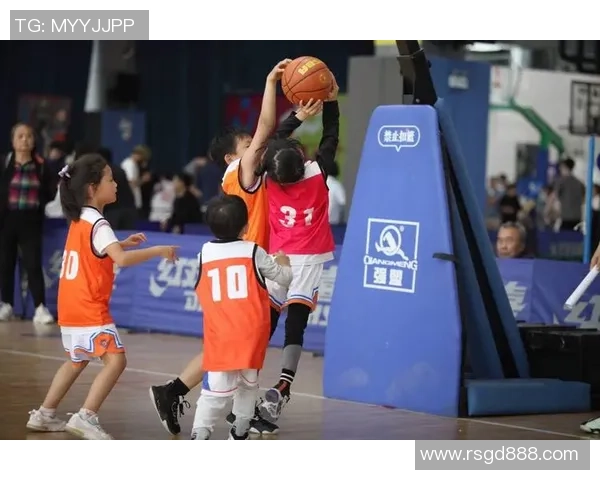 以篮球为核心探索团队协作与个人成长的激情与智慧之旅 以篮球为核心探索团队协作与个人成长的激情与智慧之旅