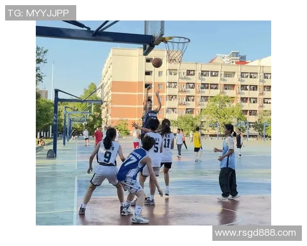 以篮球明星为核心展现竞技荣耀与团队精神与青春奋斗风采魅力瞬间