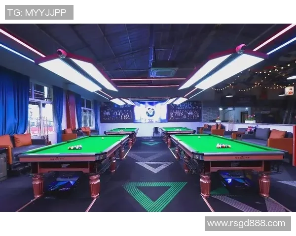 台球运动的魅力与技巧解析:从基础规则到高级策略的全面探讨 台球运动的魅力与技巧解析:从基础规则到高级策略的全面探讨