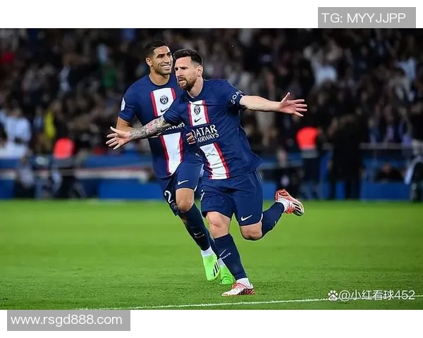 巴黎圣日耳曼精彩对决：巅峰对决激战再起，足球巨星闪耀赛场