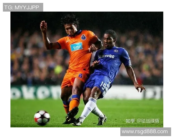 波尔图迎战劲敌，展现不屈精神与精湛技艺，争夺欧冠小组赛重要胜利