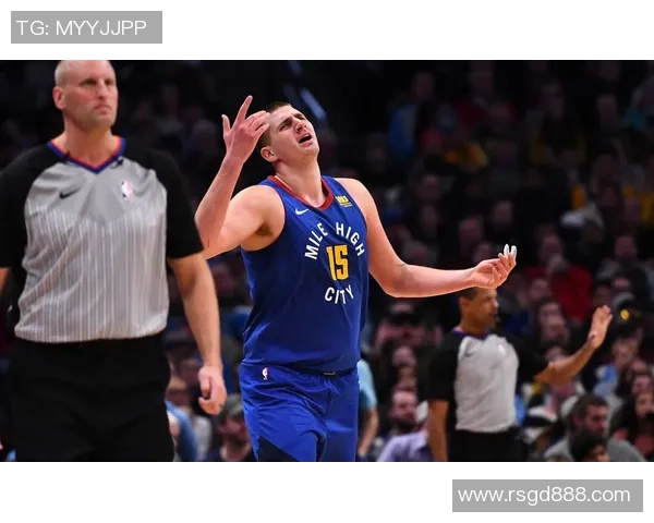 聚焦篮球明星成长之路展现拼搏精神与赛场风云故事精彩篇章巡礼录